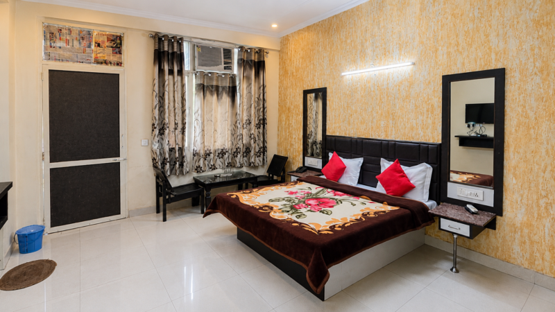 Blu Mango Hotel & Restaurant | Best Hotel near Dhaliara College
