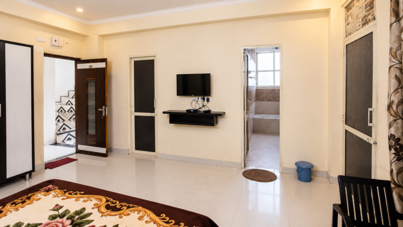 Blu Mango Hotel & Restaurant | Best Hotel near Dhaliara College