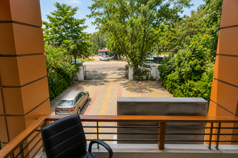 Blu Mango Hotel & Restaurant | Best Hotel near Dhaliara College