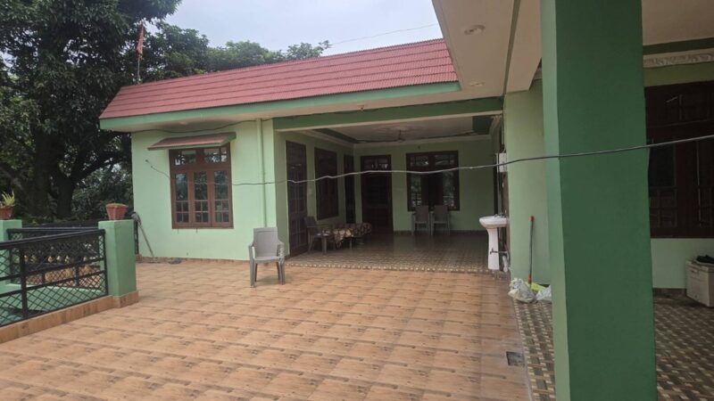 Rooms for Girls and Families near Dhaliara Colleges, Dehra