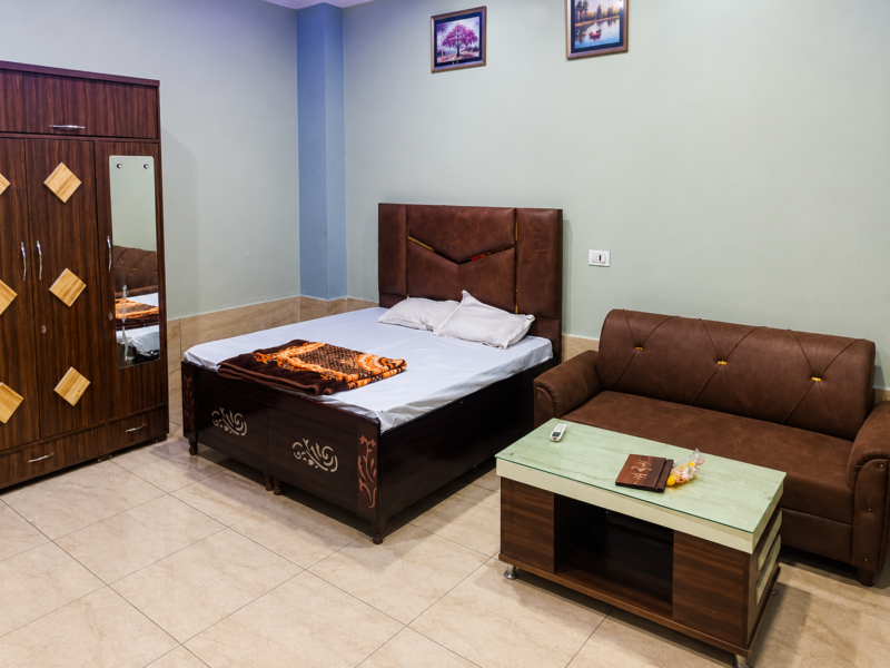 4-Bed Semi-Deluxe Family Room at Pong View Hotel Dehra