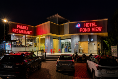 Premium 4-Bed Deluxe Family Suite at Pong View Hotel Dehra