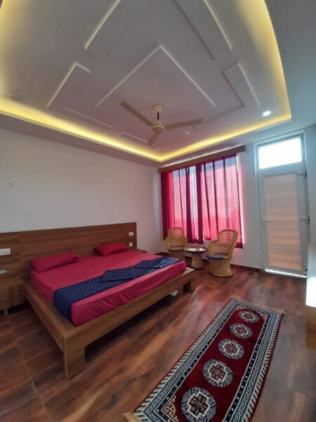 Best Hotel for Sale in Dharamshala: 13 BHK Jungle Hotel